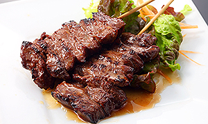 広島市の韓国料理居酒屋ボクデンの牛サガリ串焼き