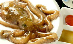 銀座の韓国料理居酒屋ボクデンのサンナッチ～手長蛸の踊り～